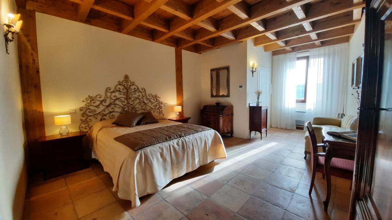 Hotel Palazzo Laureano - Dimora Storica Tricarico Exterior foto